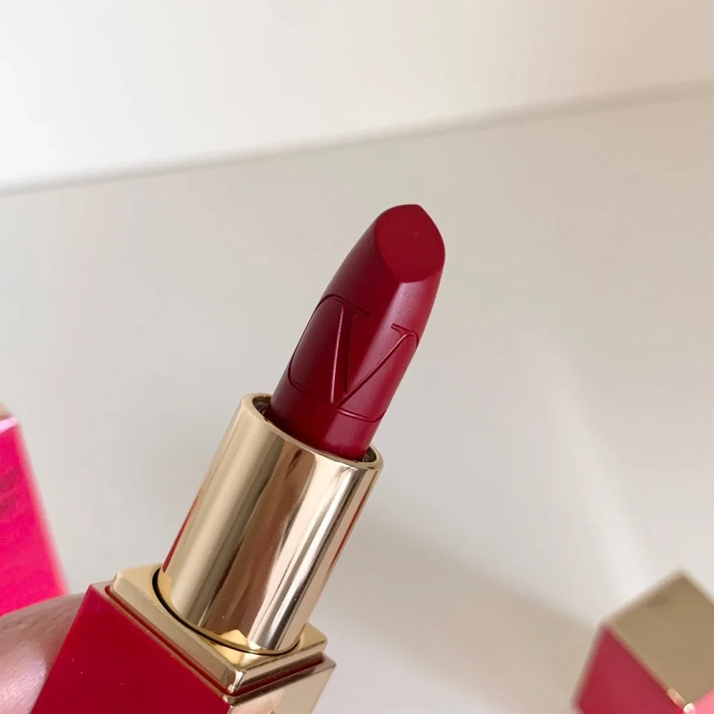 Valentino rouge satin lipstick intense long lasting